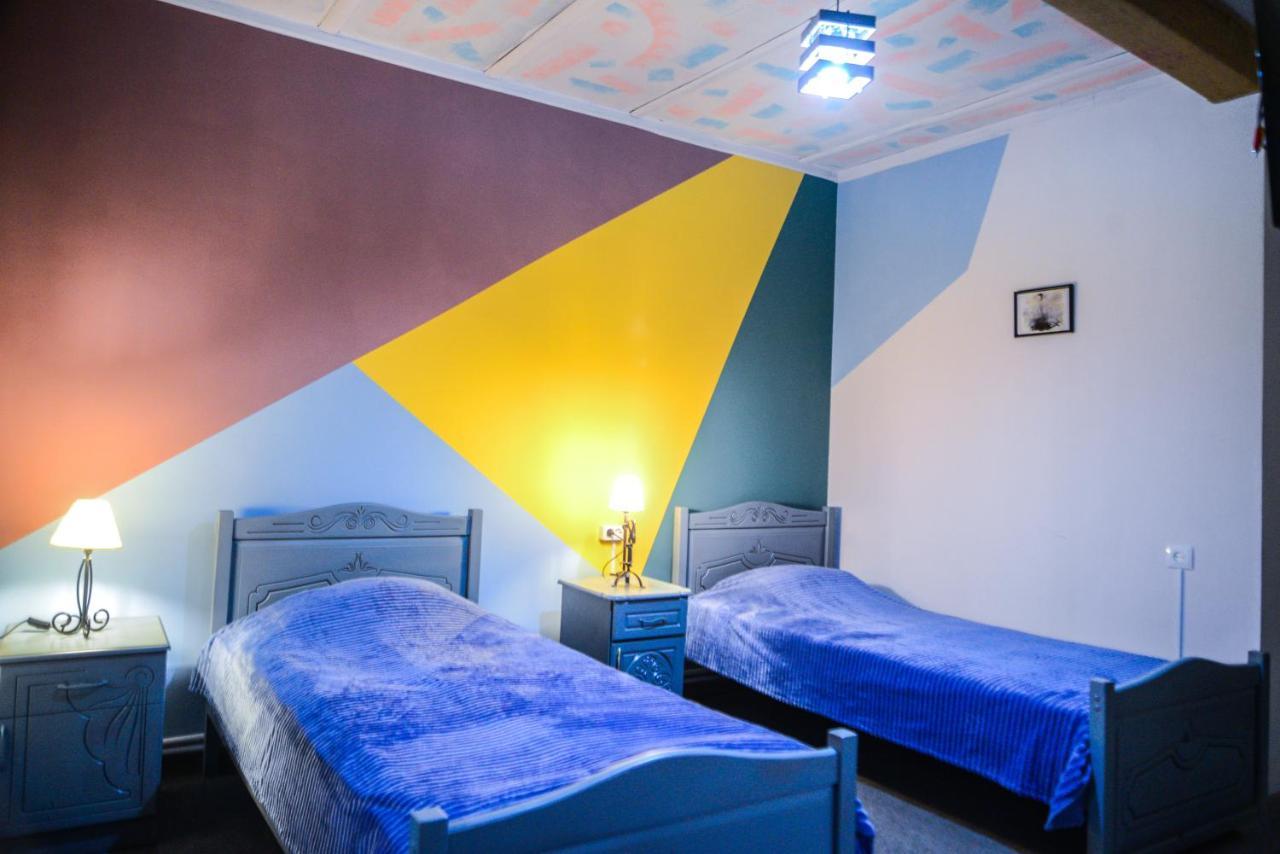 Paxlava Guesthouse & Restaurant Дилиян Екстериор снимка