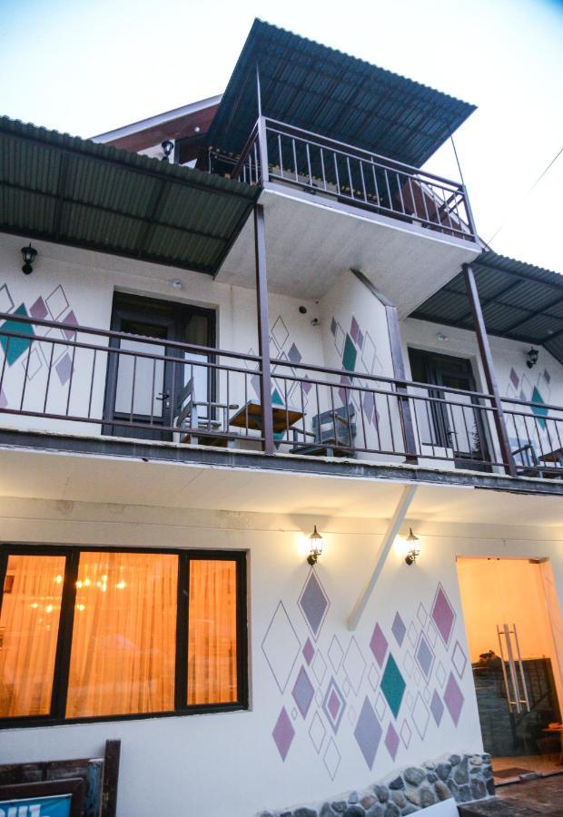Paxlava Guesthouse & Restaurant Дилиян Екстериор снимка
