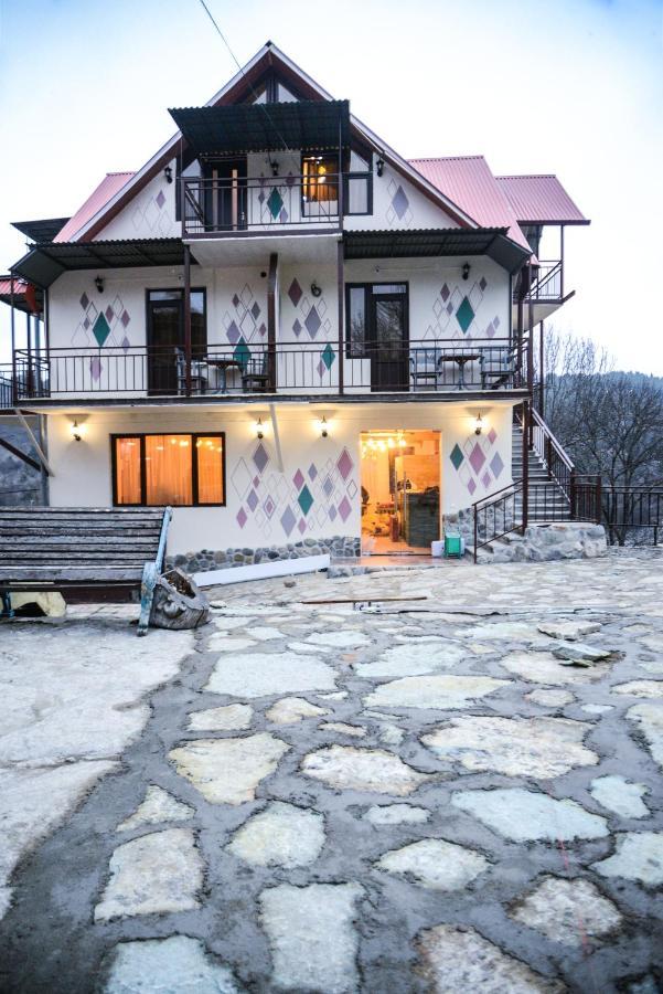Paxlava Guesthouse & Restaurant Дилиян Екстериор снимка