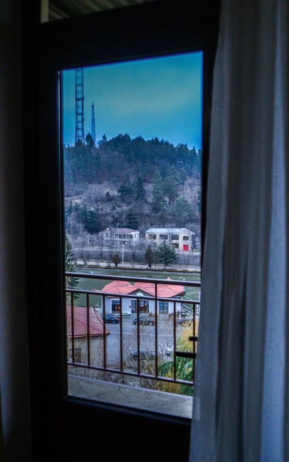 Paxlava Guesthouse & Restaurant Дилиян Екстериор снимка