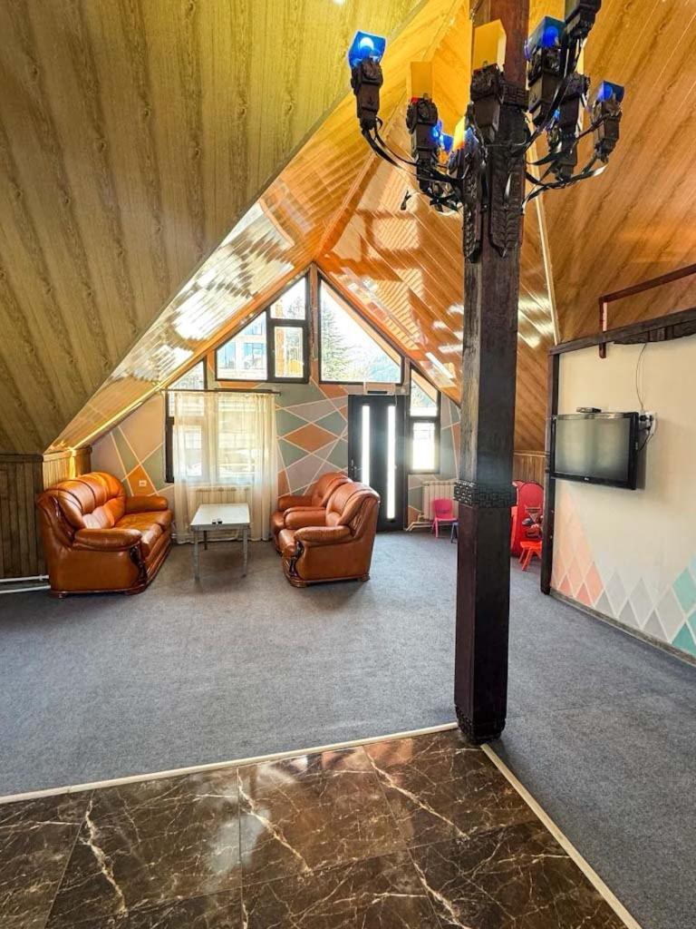 Paxlava Guesthouse & Restaurant Дилиян Екстериор снимка