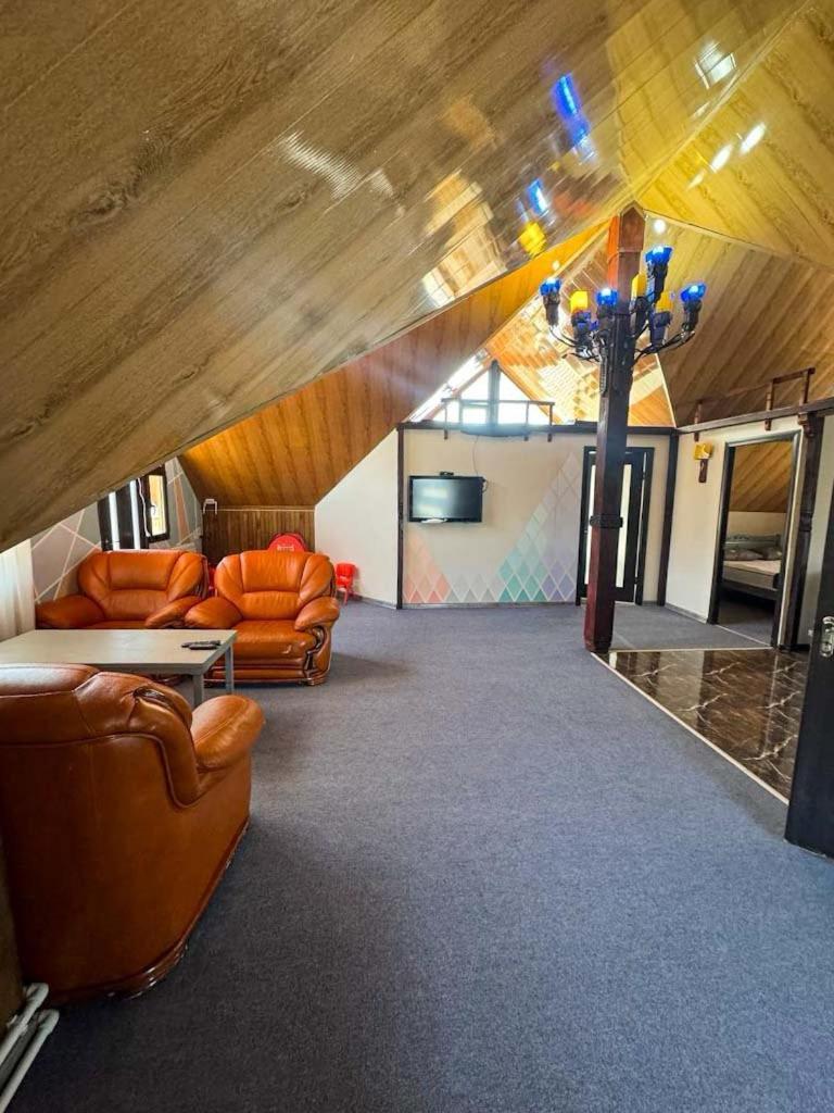Paxlava Guesthouse & Restaurant Дилиян Екстериор снимка