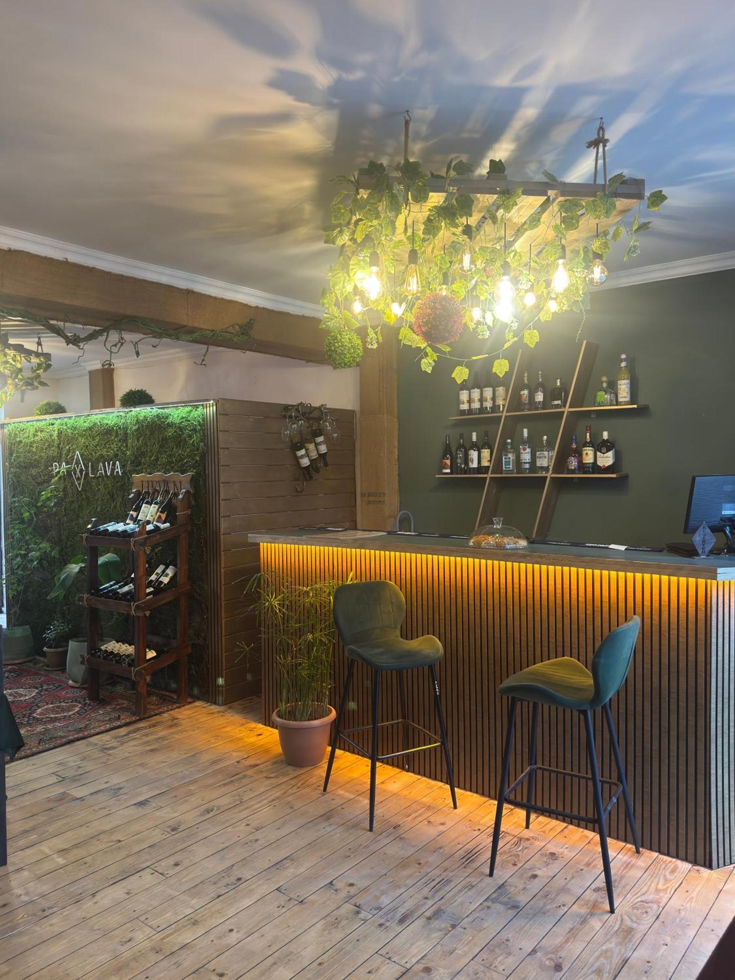 Paxlava Guesthouse & Restaurant Дилиян Екстериор снимка