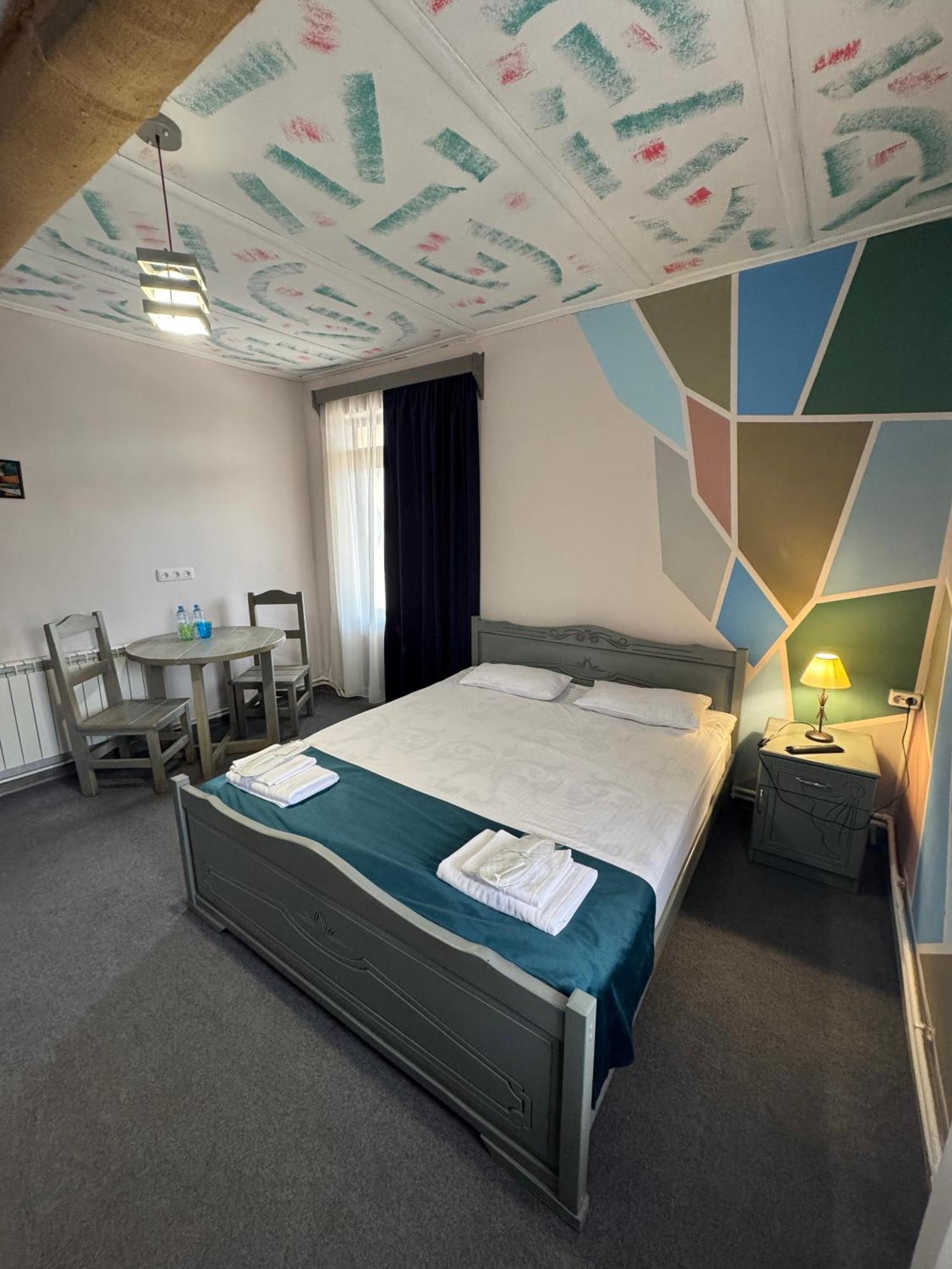 Paxlava Guesthouse & Restaurant Дилиян Екстериор снимка