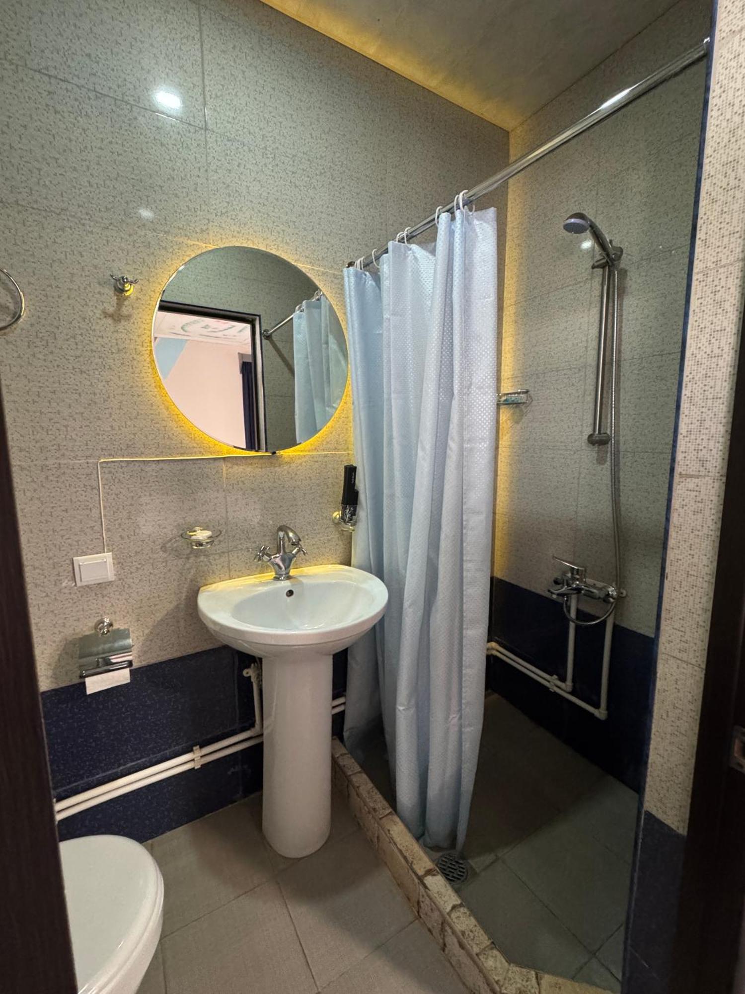 Paxlava Guesthouse & Restaurant Дилиян Екстериор снимка