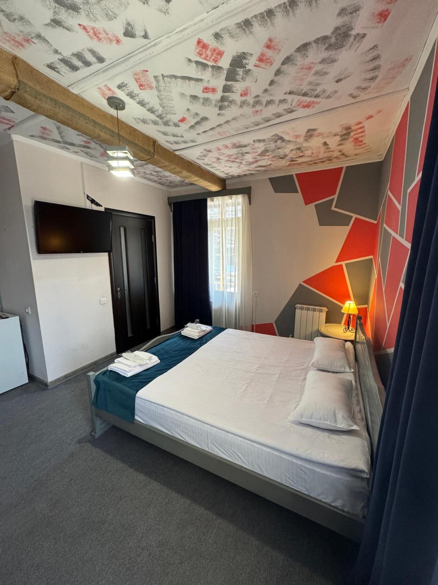 Paxlava Guesthouse & Restaurant Дилиян Екстериор снимка